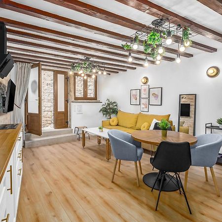 La Bestia Deluxe Studio Apartment Rovinj Exterior photo